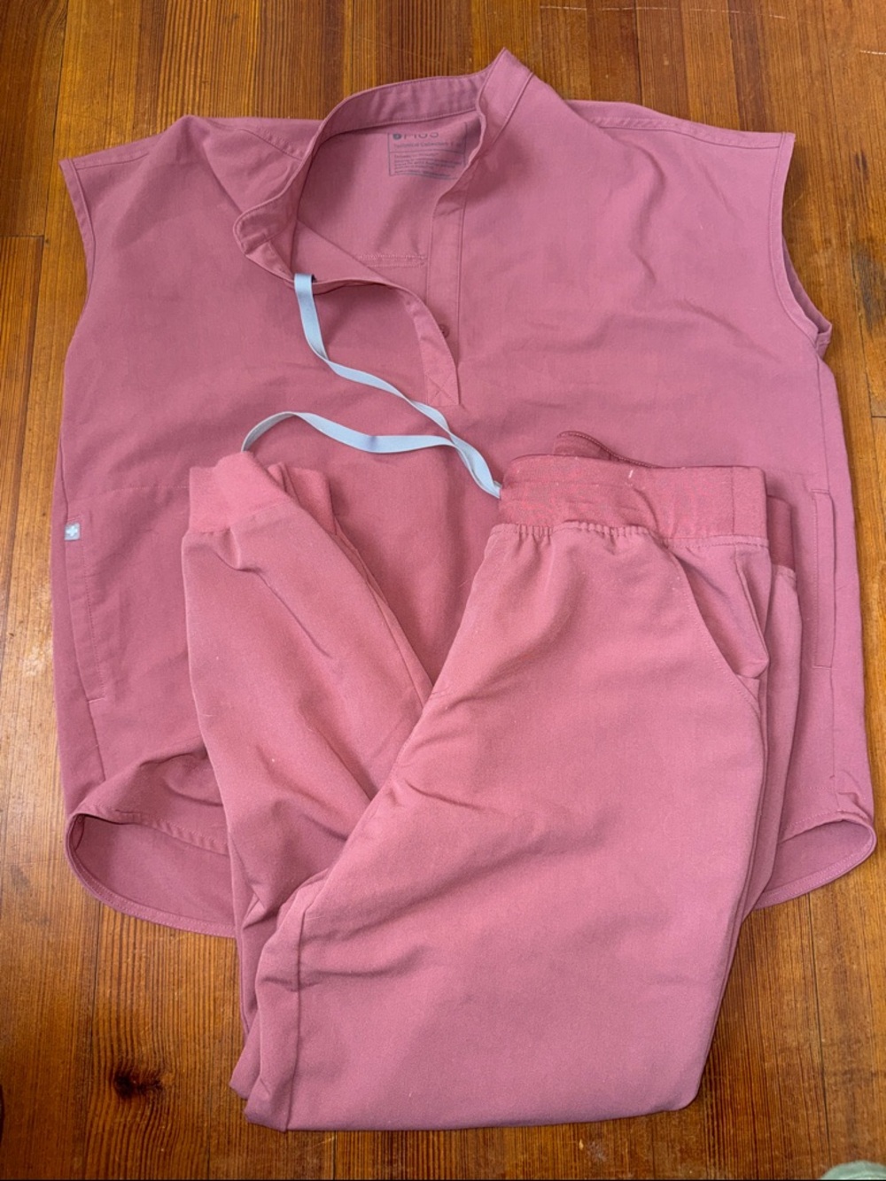 FIGS Mauve Set